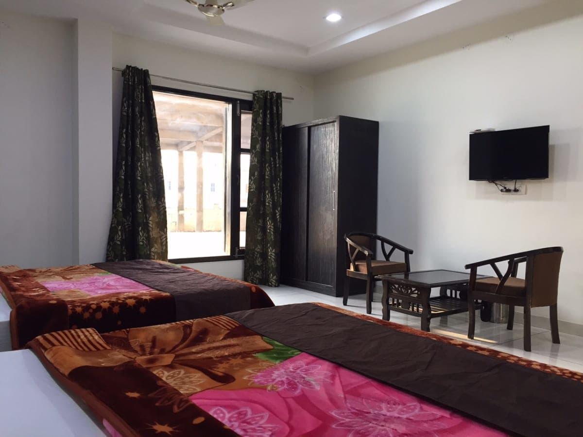 Oyo 30415 Hotel White City Anandpur  Экстерьер фото