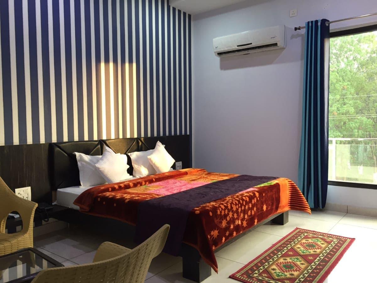Oyo 30415 Hotel White City Anandpur  Экстерьер фото