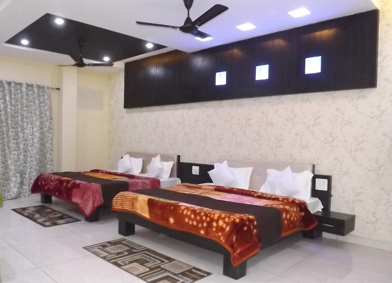Oyo 30415 Hotel White City Anandpur  Экстерьер фото