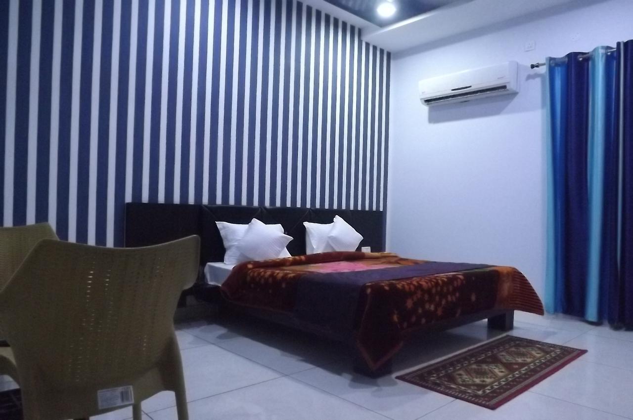 Oyo 30415 Hotel White City Anandpur  Экстерьер фото